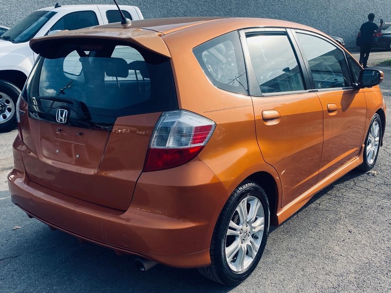 Honda Fit Vehicle Full-screen Gallery Image 06