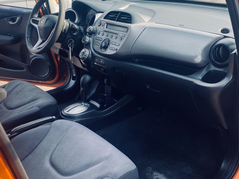 Honda Fit Vehicle Full-screen Gallery Image 21