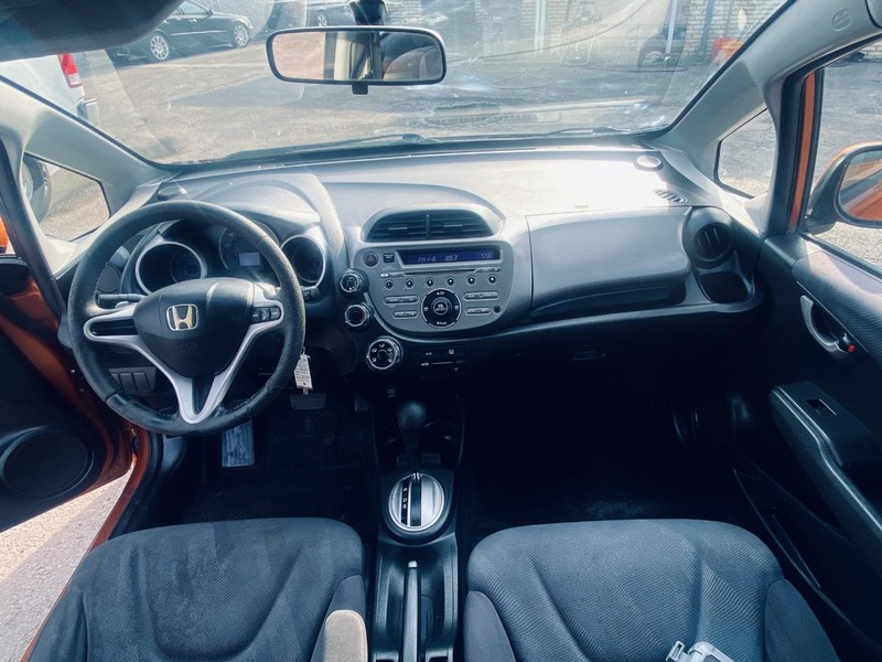 Honda Fit Vehicle Full-screen Gallery Image 22