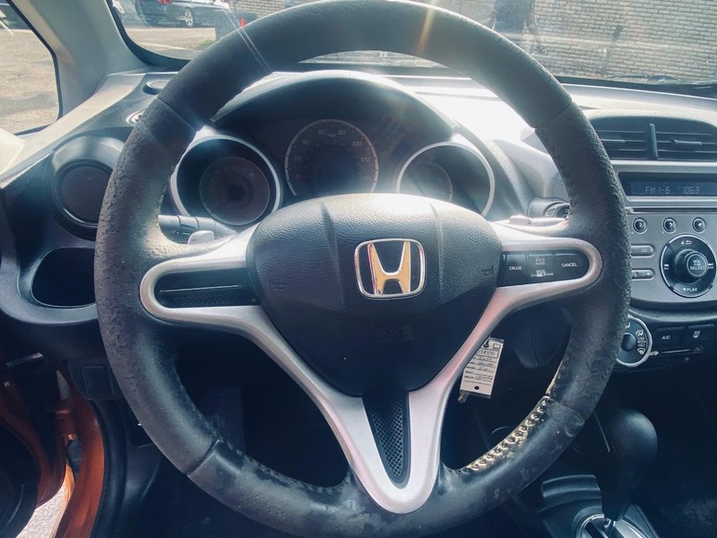 Honda Fit Vehicle Full-screen Gallery Image 23