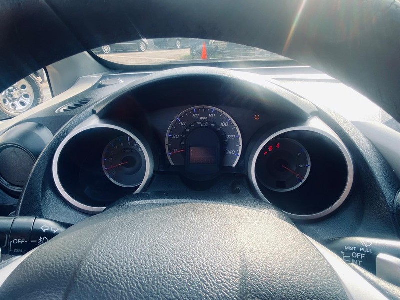 Honda Fit Vehicle Full-screen Gallery Image 24