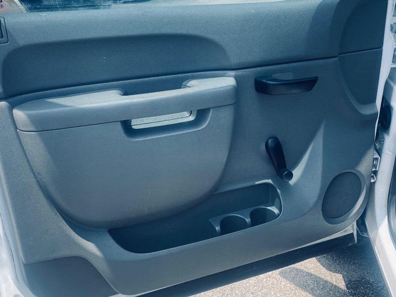 Chevrolet Silverado 1500 Vehicle Full-screen Gallery Image 09