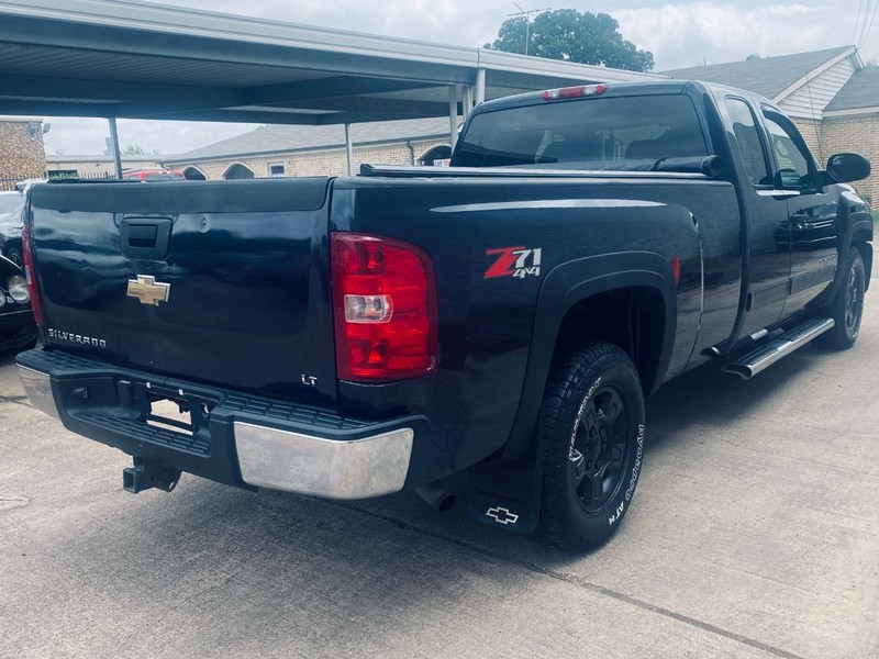 Chevrolet Silverado 1500 Vehicle Full-screen Gallery Image 06