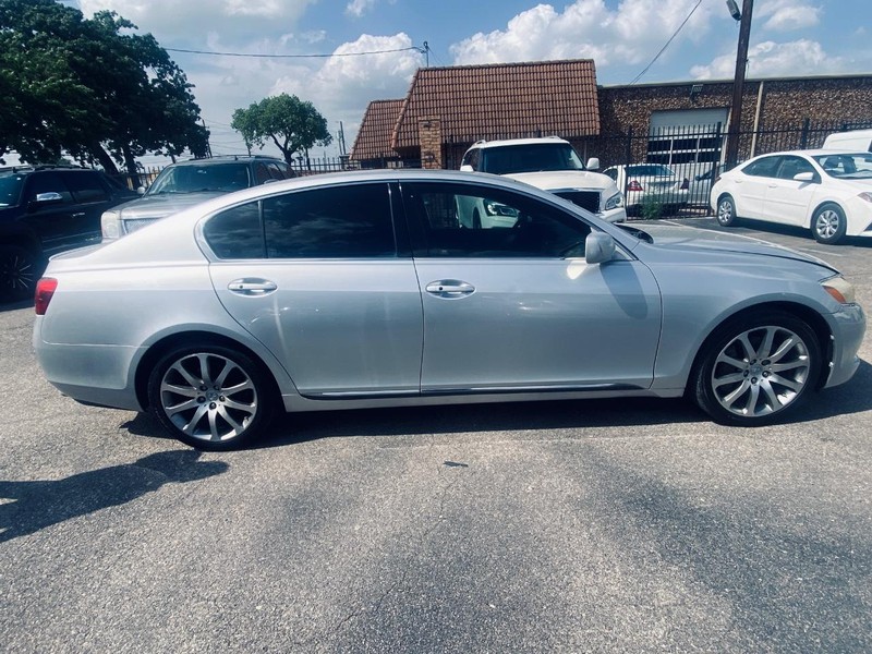 Lexus GS 430 Vehicle Full-screen Gallery Image 09