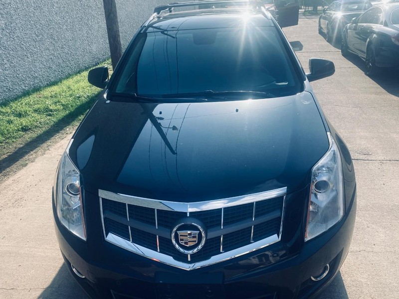 Cadillac SRX Vehicle Full-screen Gallery Image 09
