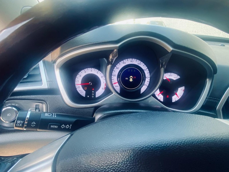 Cadillac SRX Vehicle Full-screen Gallery Image 28