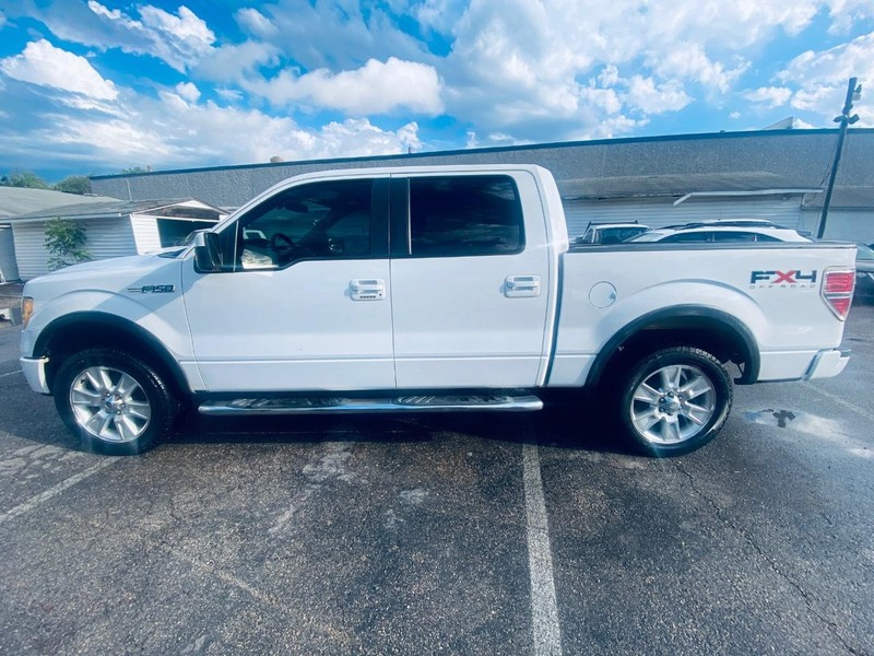 Ford F-150 Vehicle Full-screen Gallery Image 02