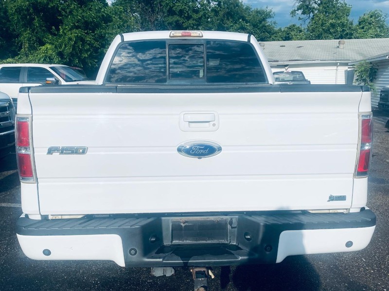 Ford F-150 Vehicle Full-screen Gallery Image 04