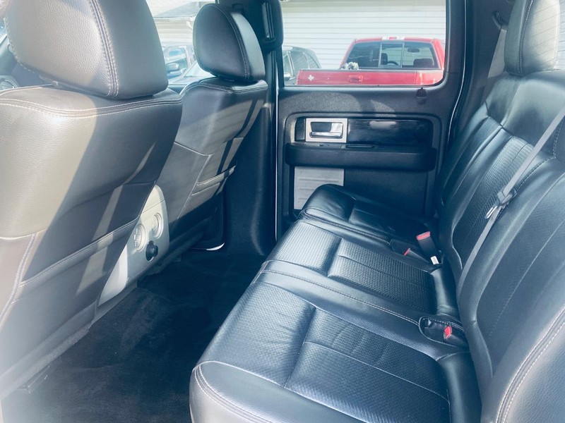 Ford F-150 Vehicle Full-screen Gallery Image 14