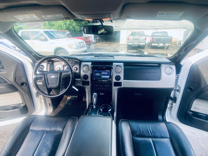 Ford F-150 Vehicle Full-screen Gallery Image 22