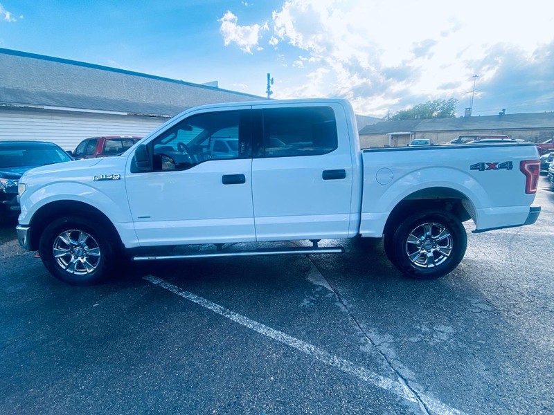 Ford F-150 Vehicle Full-screen Gallery Image 07