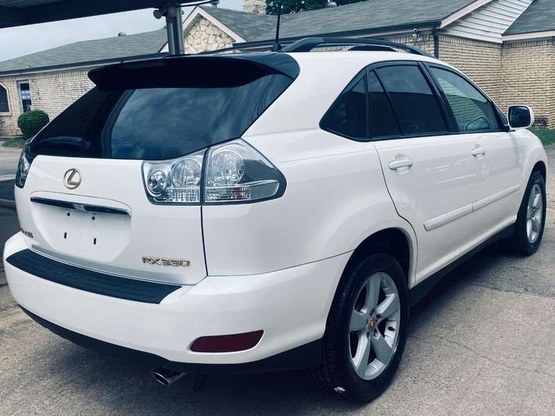 Lexus RX 330 Vehicle Full-screen Gallery Image 06