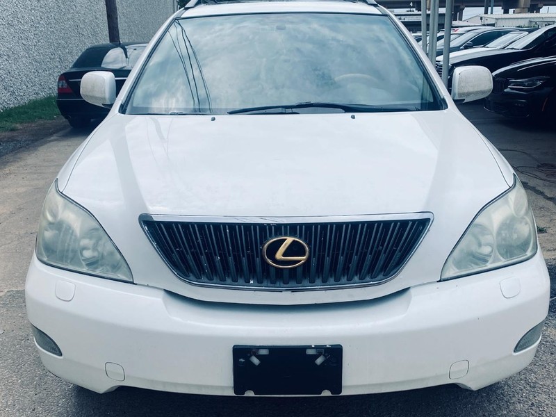 Lexus RX 330 Vehicle Full-screen Gallery Image 09