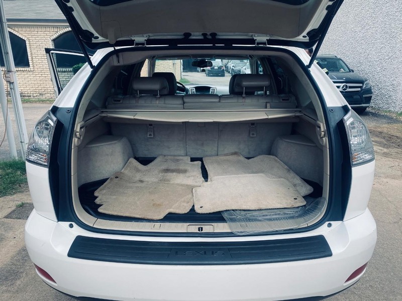 Lexus RX 330 Vehicle Full-screen Gallery Image 16