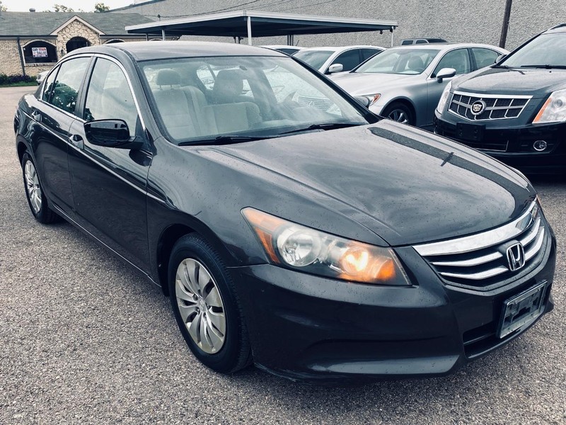 Honda Accord Sedan Vehicle Full-screen Gallery Image 08