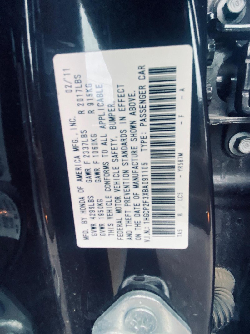 Honda Accord Sedan Vehicle Full-screen Gallery Image 28