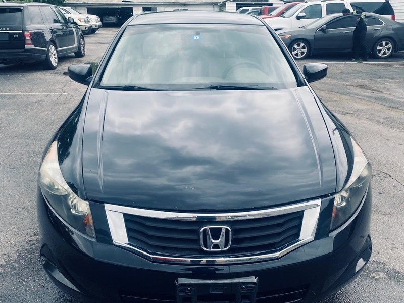 Honda Accord Sedan Vehicle Full-screen Gallery Image 09