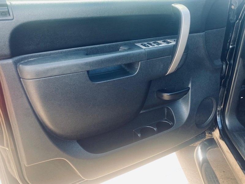 Chevrolet Silverado 1500 Vehicle Full-screen Gallery Image 11