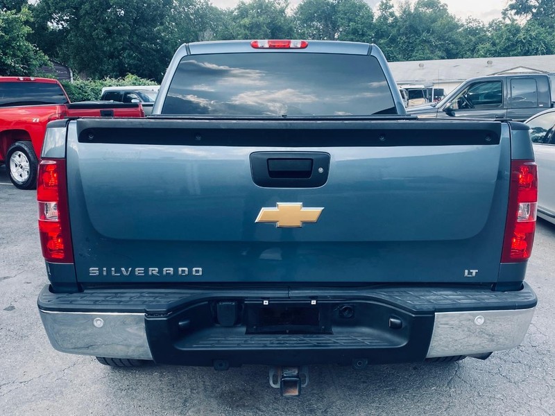 Chevrolet Silverado 1500 Vehicle Full-screen Gallery Image 04