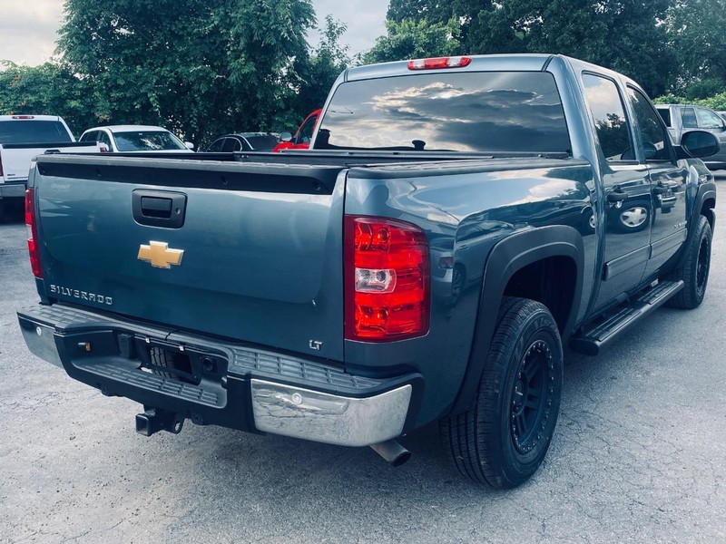 Chevrolet Silverado 1500 Vehicle Full-screen Gallery Image 06