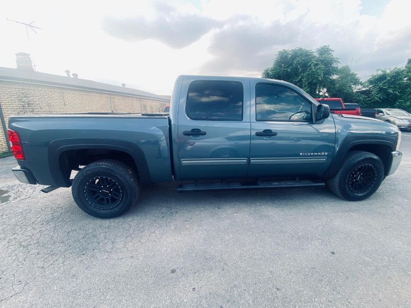 Chevrolet Silverado 1500 Vehicle Full-screen Gallery Image 07