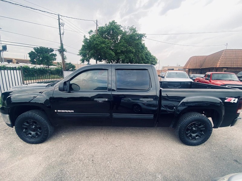 GMC Sierra 1500 Vehicle Full-screen Gallery Image 02