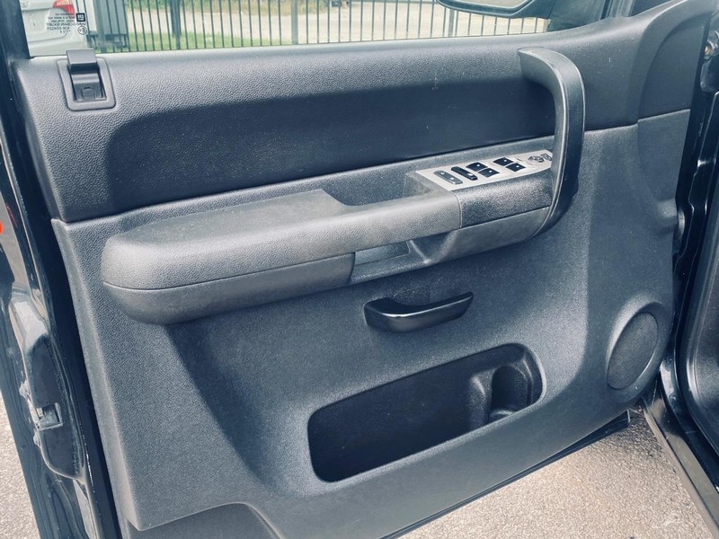 GMC Sierra 1500 Vehicle Full-screen Gallery Image 11