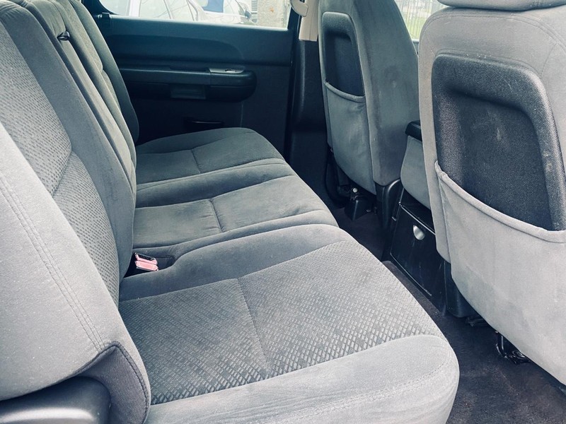 GMC Sierra 1500 Vehicle Full-screen Gallery Image 18