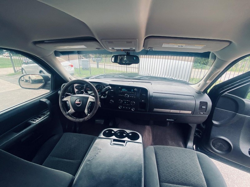 GMC Sierra 1500 Vehicle Full-screen Gallery Image 22