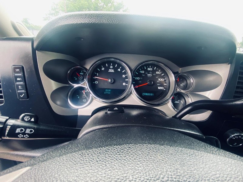 GMC Sierra 1500 Vehicle Full-screen Gallery Image 24