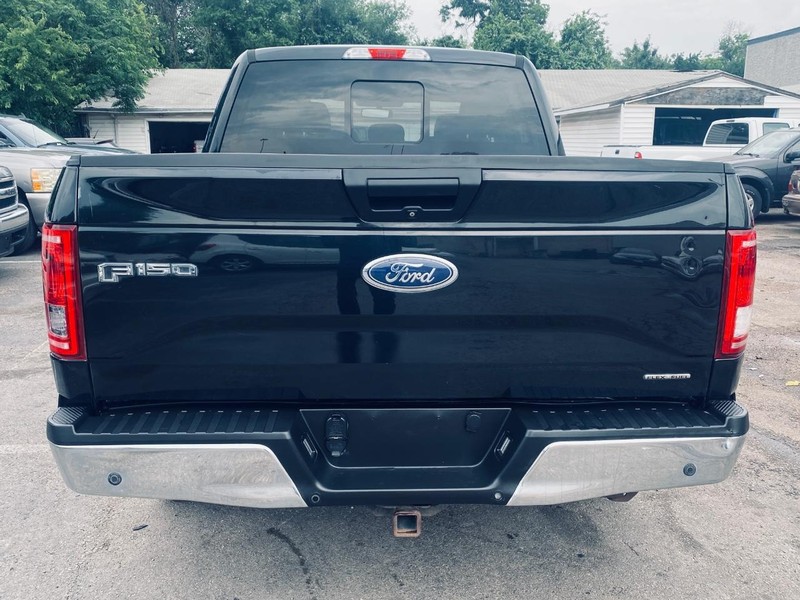 Ford F-150 Vehicle Full-screen Gallery Image 04