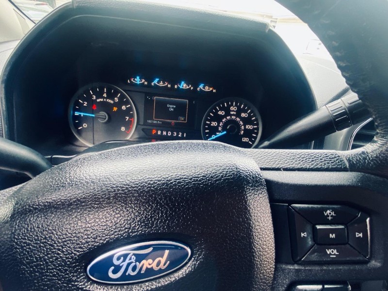 Ford F-150 Vehicle Full-screen Gallery Image 24