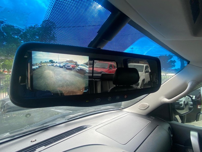 Chevrolet Silverado 1500 Vehicle Full-screen Gallery Image 29
