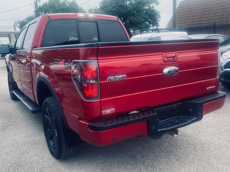 Ford F-150 Vehicle Full-screen Gallery Image 03