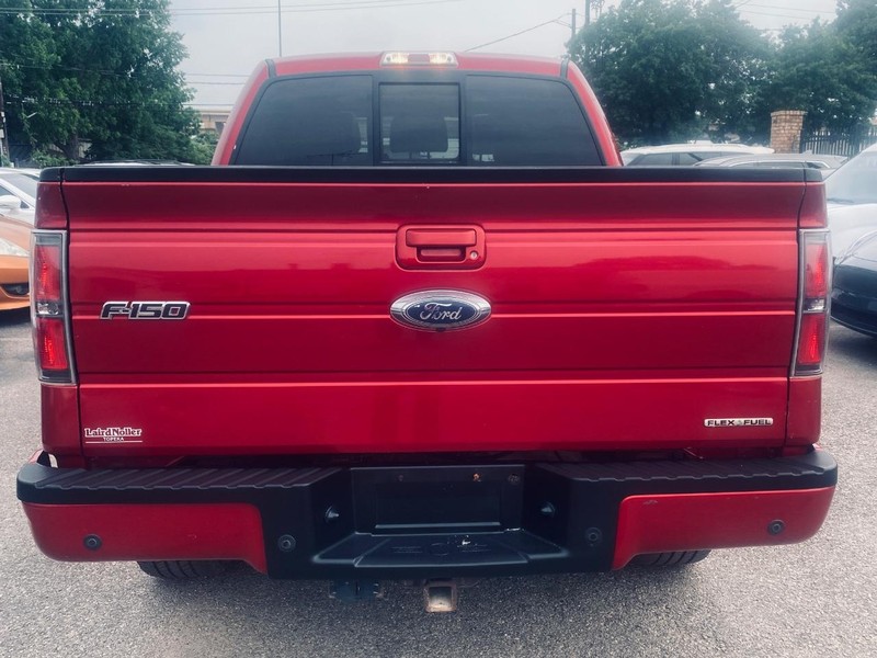 Ford F-150 Vehicle Full-screen Gallery Image 04