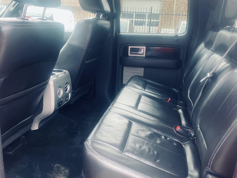 Ford F-150 Vehicle Full-screen Gallery Image 14