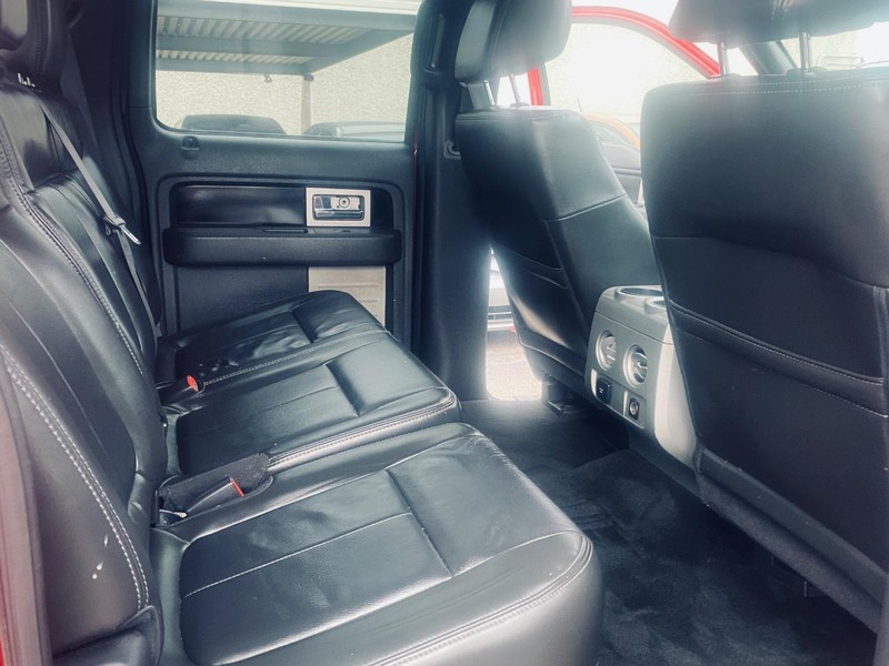 Ford F-150 Vehicle Full-screen Gallery Image 18