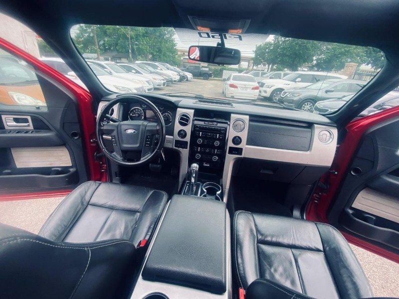 Ford F-150 Vehicle Full-screen Gallery Image 22