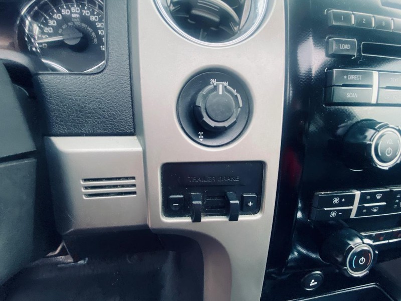 Ford F-150 Vehicle Full-screen Gallery Image 26