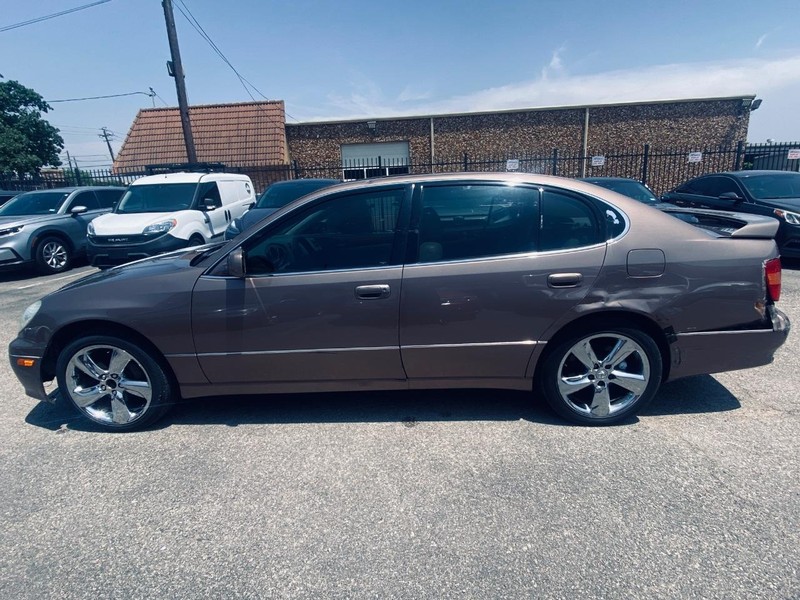 Lexus GS 300 Vehicle Full-screen Gallery Image 09