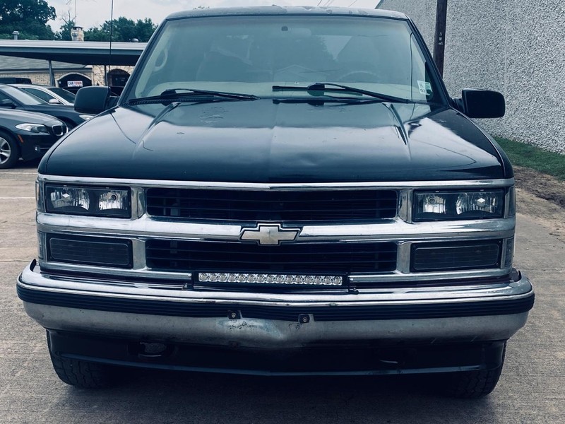 Chevrolet C/K 1500 Vehicle Full-screen Gallery Image 04