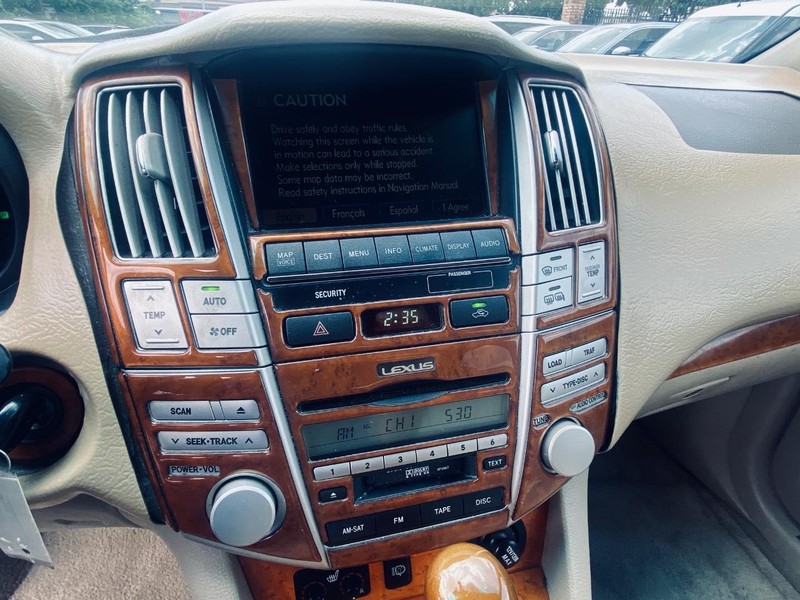 Lexus RX 350 Vehicle Full-screen Gallery Image 25