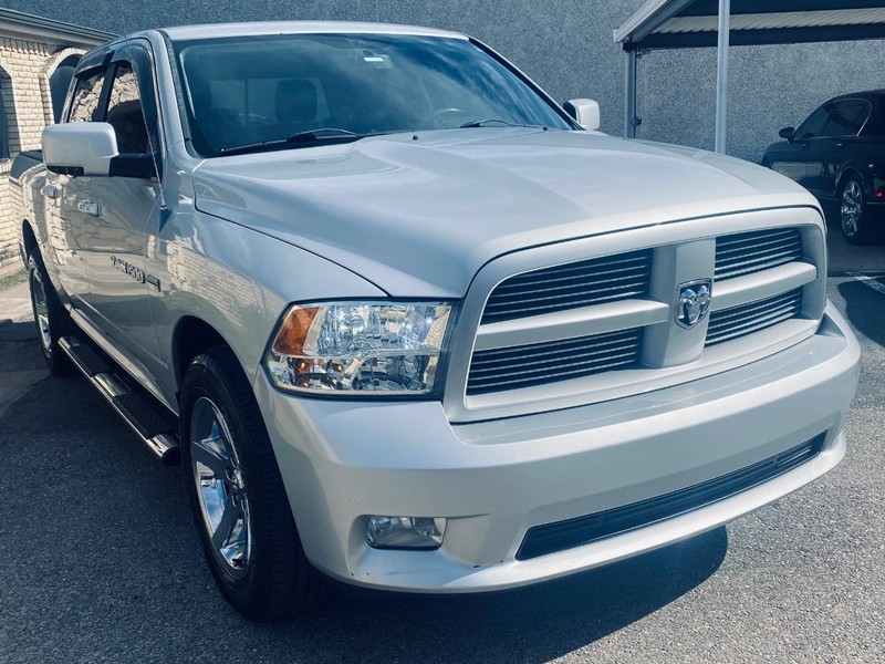 Ram 1500 Vehicle Full-screen Gallery Image 08