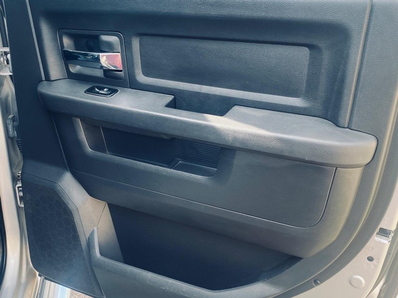 Ram 1500 Vehicle Full-screen Gallery Image 17