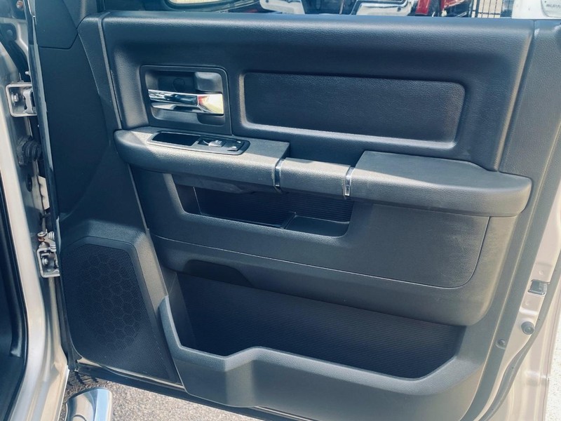 Ram 1500 Vehicle Full-screen Gallery Image 19