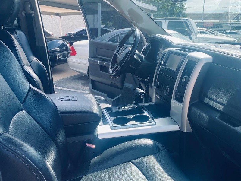 Ram 1500 Vehicle Full-screen Gallery Image 21