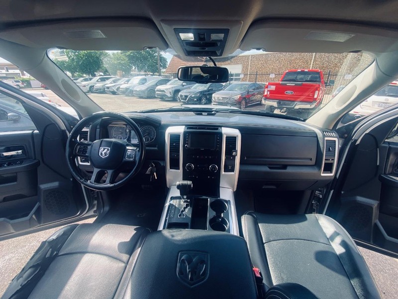 Ram 1500 Vehicle Full-screen Gallery Image 22