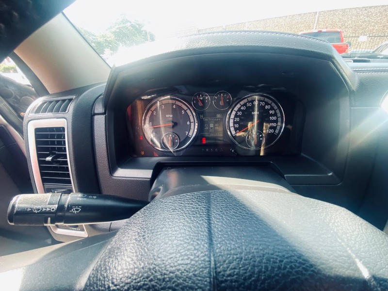 Ram 1500 Vehicle Full-screen Gallery Image 24