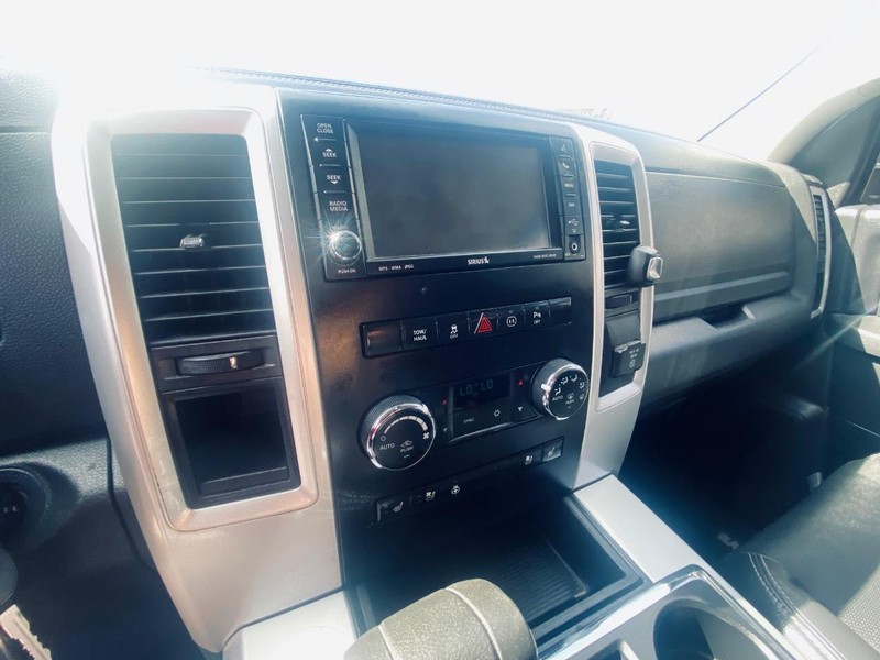 Ram 1500 Vehicle Full-screen Gallery Image 25