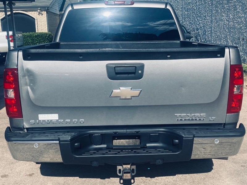 Chevrolet Silverado 1500 Vehicle Full-screen Gallery Image 04